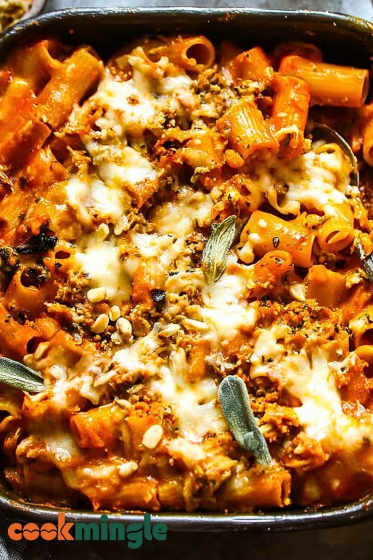 Cheesy Pasta Bake with Pumpkin-Tomato Sauce
